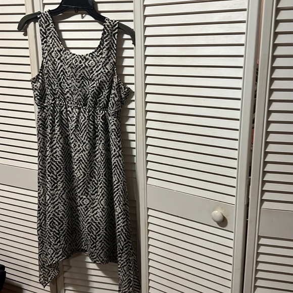 Girl dress - Picture 2 of 3